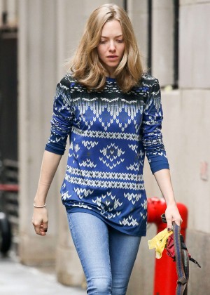 Amanda Seyfried out with Finn in NYC – GotCeleb