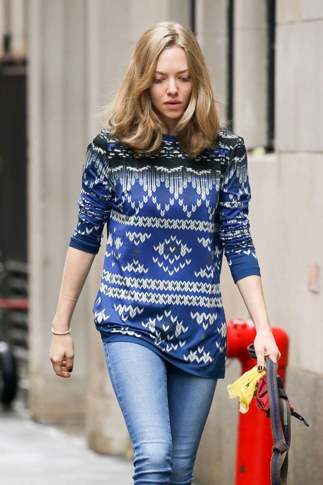 Amanda Seyfried out with Finn in NYC