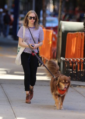 Amanda Seyfried - Walking her dog in West Village