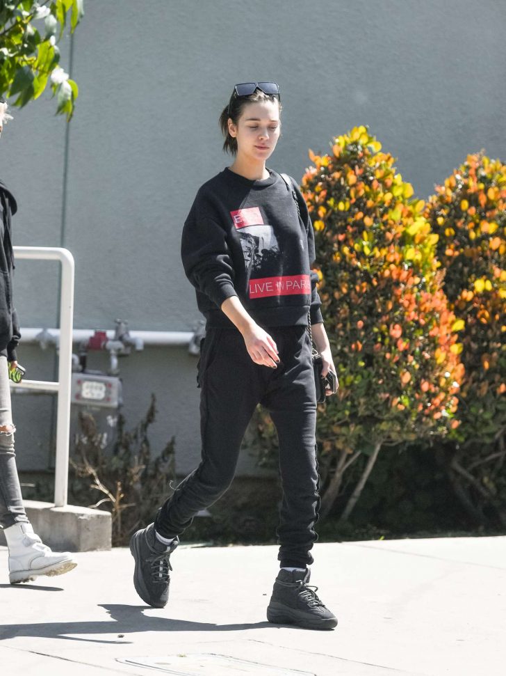 Amanda Steele - Out in Los Angeles