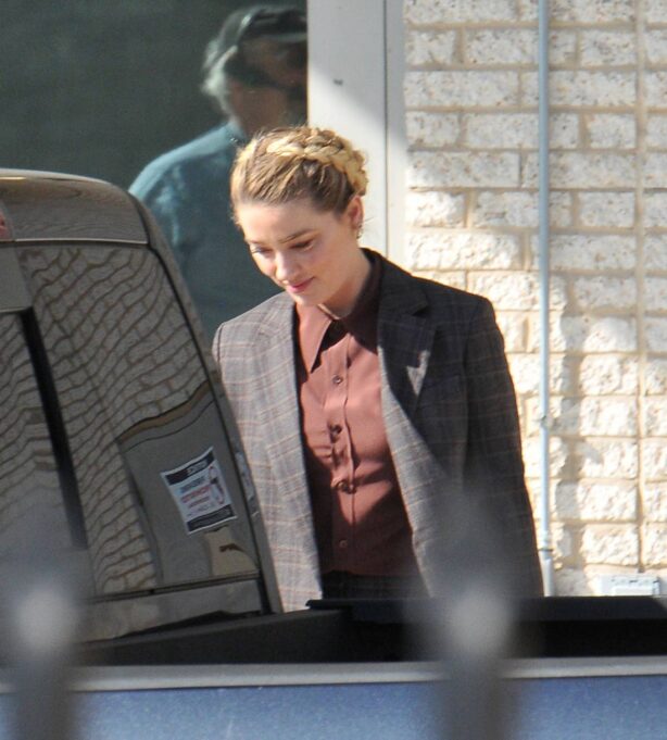 Amber Heard - Exiting the courthouse in Fairfax - Virginia