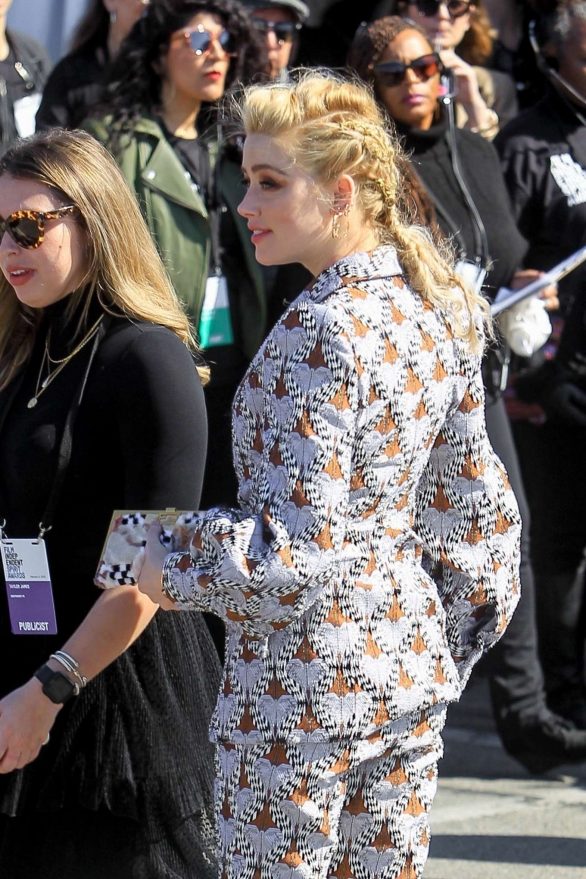 Amber Heard - greets her fans at the Independent Spirit Awards in Santa Monica
