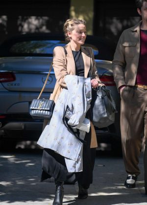 Amber Heard - Leaving her house in Los Angeles