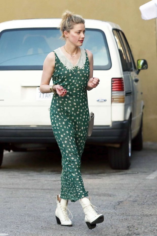 Amber Heard - Leaving Mantee Cafe in Studio City