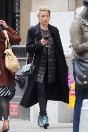 Amber Heard - Shops for Drugstore Makeup in NYC