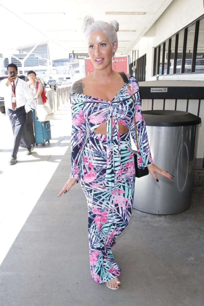 Amber Rose - Arrives at LAX Airport in LA