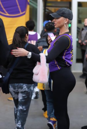 Amber Rose - Arrives at the Lakers game at the Crypto.com Arena in Los Angeles