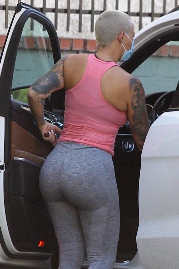 Amber Rose - Out for sushi following a workout session in West Hollywood