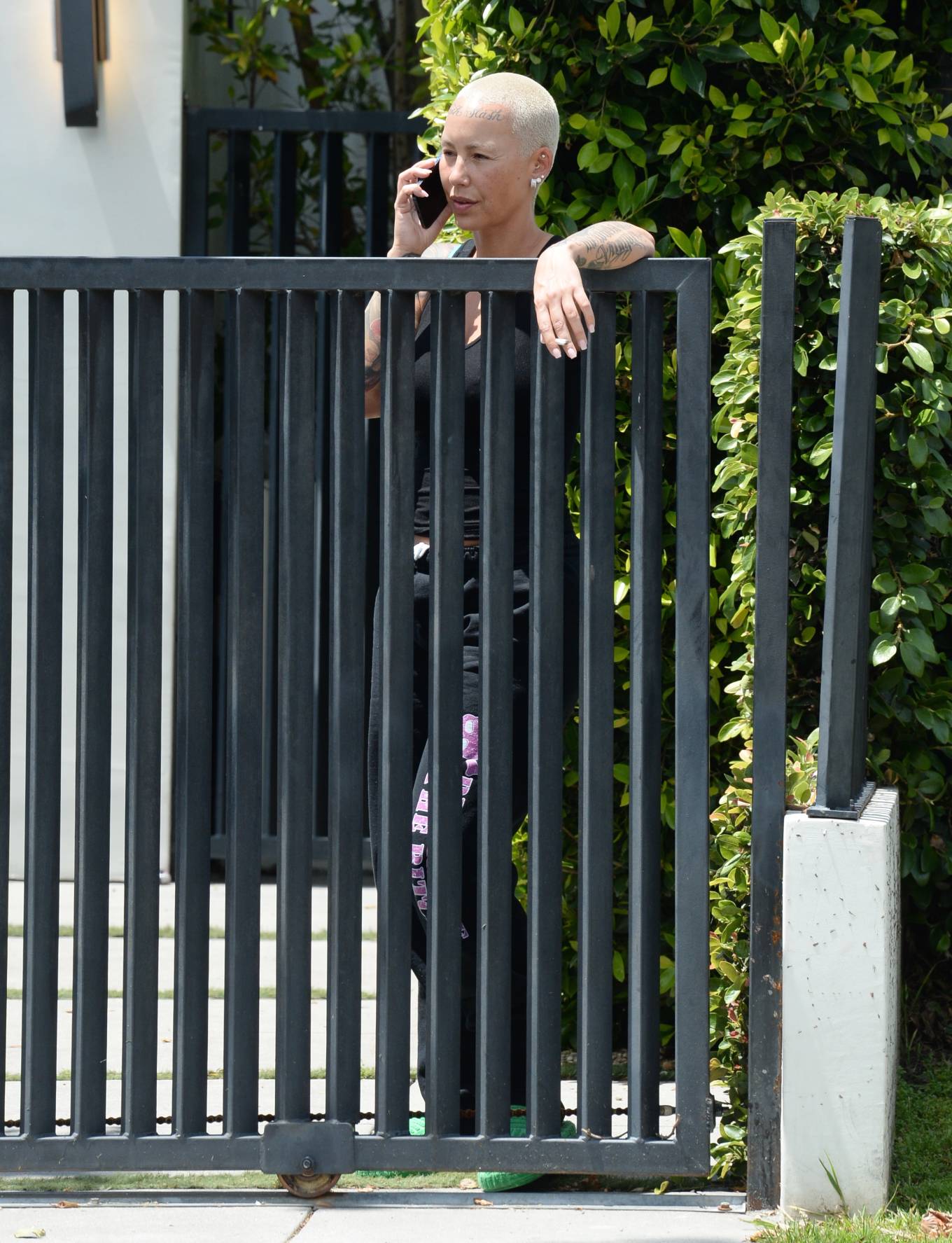 Amber Rose 2023 : Amber Rose – Seen on the phone in Los Angeles-11
