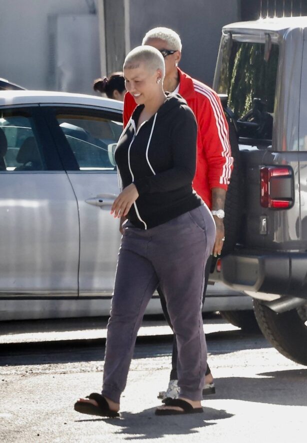 Amber Rose - Seen with Alexander Edwards in Studio City