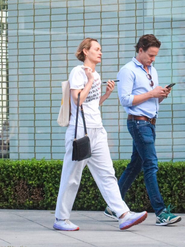 Amber Valletta - Shopping candids in Los Angeles