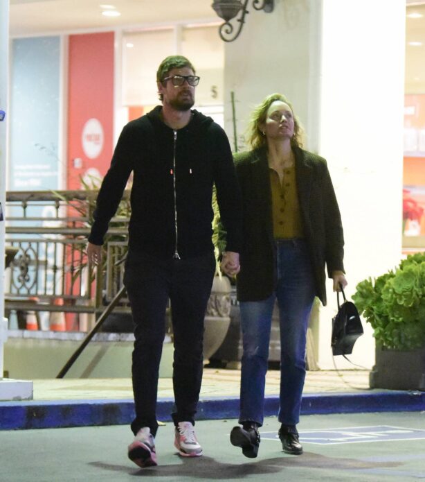 Amber Valletta - With boyfriend Teddy Charles seen after dinner in Los Angeles