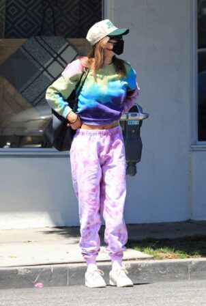 Amelia Gray Hamlin - Rocks a colorful tie-dye ensemble while out for shopping in West Hollywood