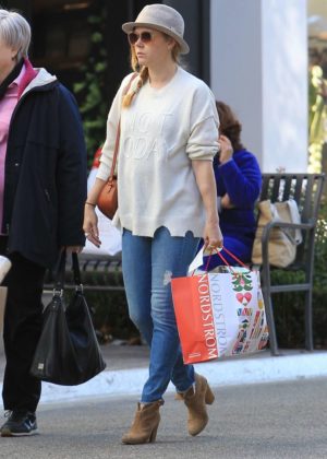 Amy Adams - Christmas shopping at The Grove in Los Angeles