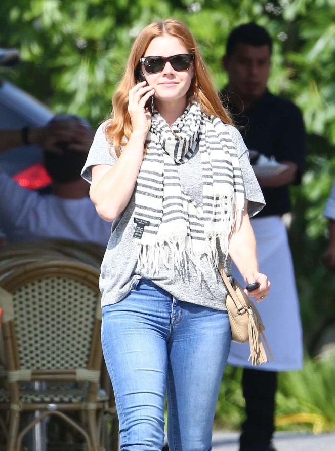 Amy Adams in Jeans out in Beverly Hills