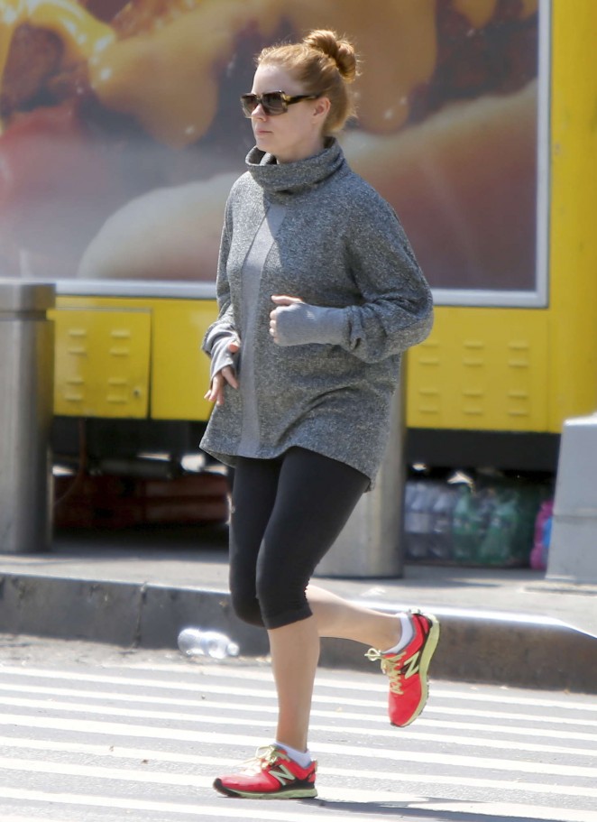 Amy Adams in tights jogging in New York City