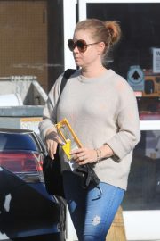 Amy Adams - Leaves a hardware store in West Hollywood
