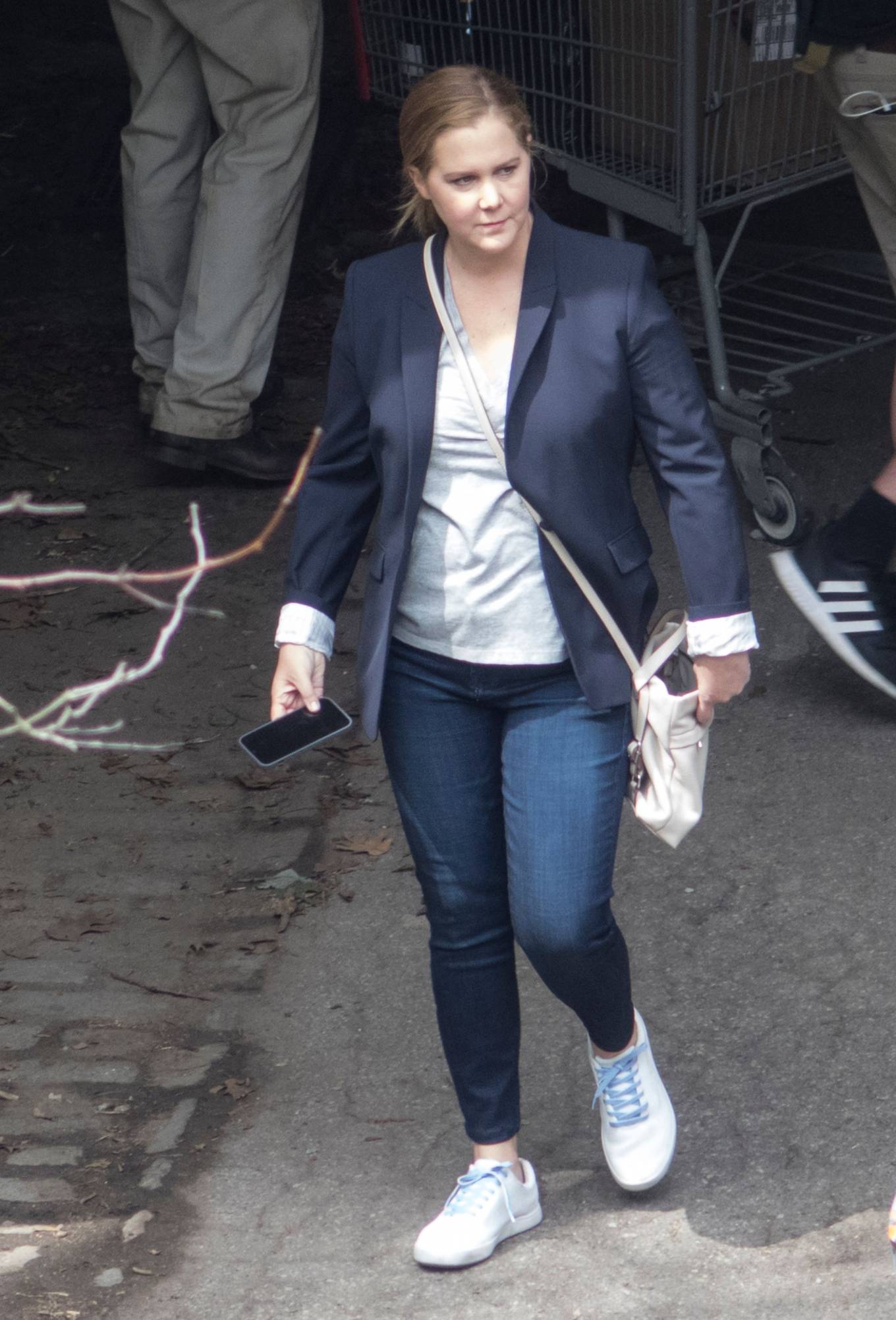 Amy Schumer 2021 : Amy Schumer – Filming Life and Beth set in Riverside Park – New York-09
