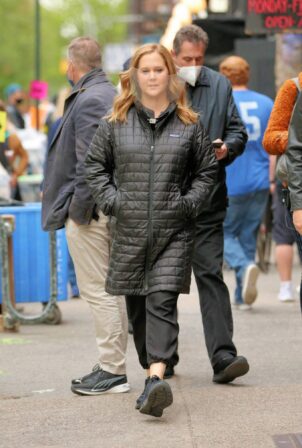 Amy Schumer - on the set of 'Life and Beth' in New York