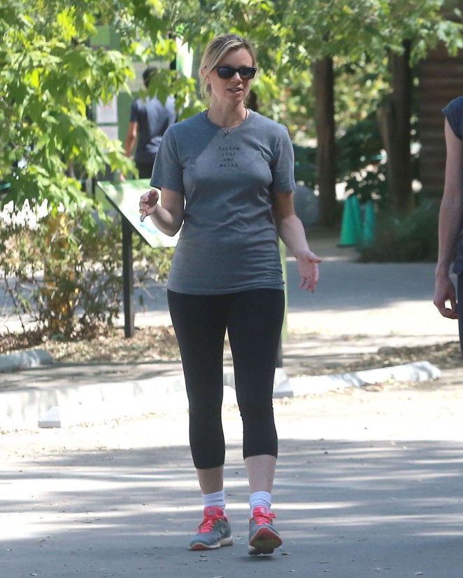 Amy Smart in Leggings Hiking at TreePeople in Beverly Hills