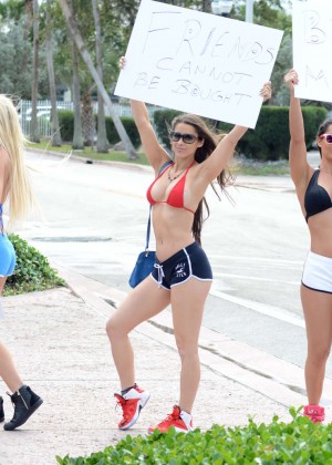 Ana Braga Anais Zanotti and Tahiti Cora in Bikinis out in Miami