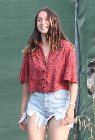 Ana de Armas in Denim Shorts - Playing with Ben Affleck's kids in Brentwood
