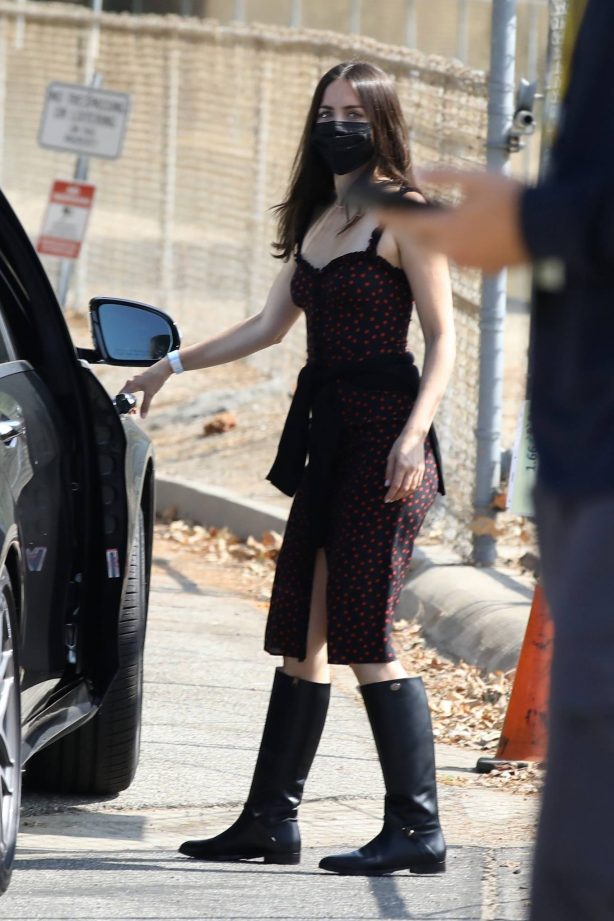 Ana De Armas - On the set of her new film in Los Angeles