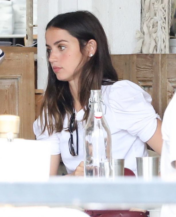 Ana de Armas - Out for a lunch