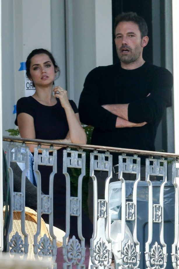Ana de Armas - With Ben Affleck Takes a break while on set in New Orleans
