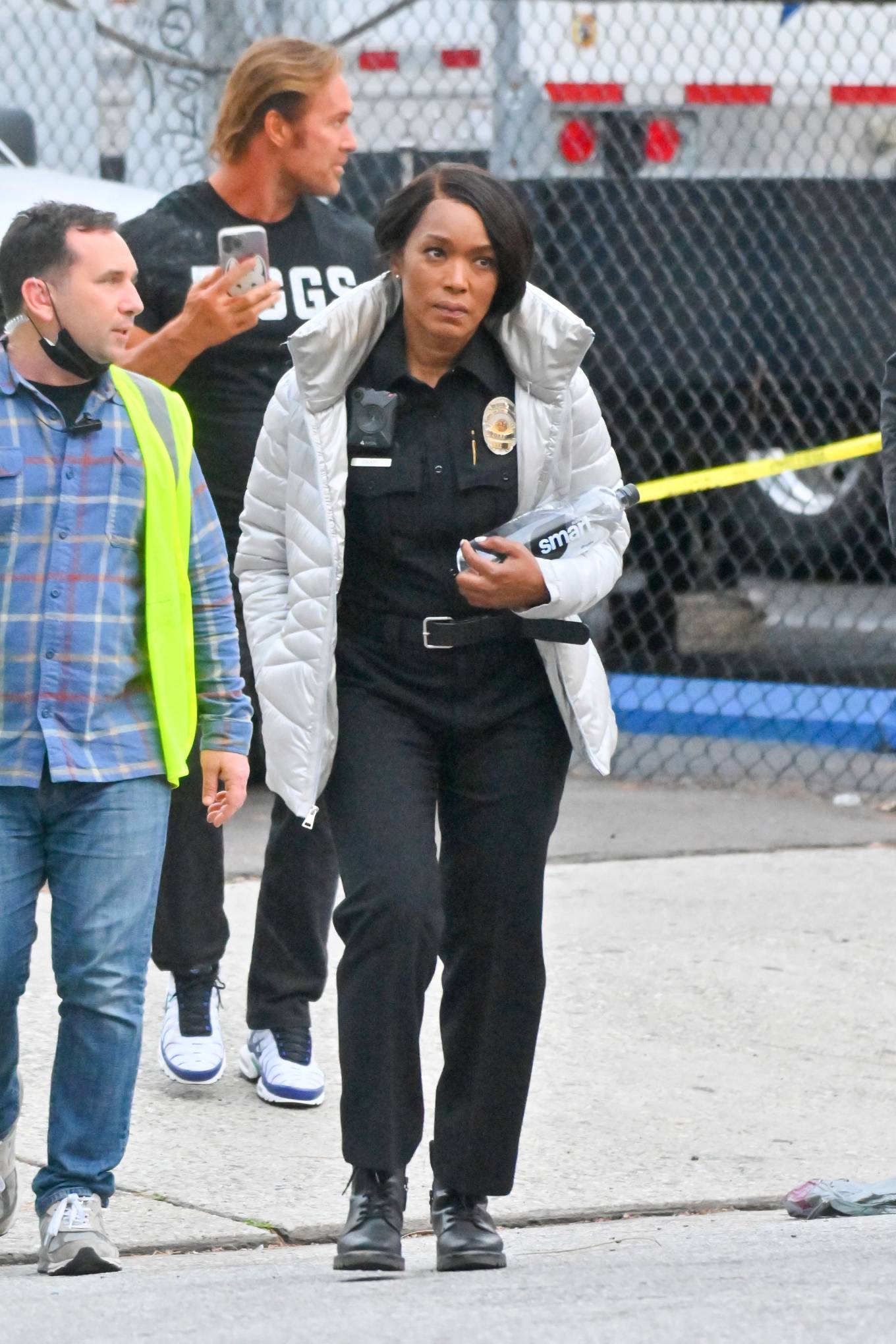 Angela Bassett - Steps out in a police officer uniform on set of 9-1-1 in LA