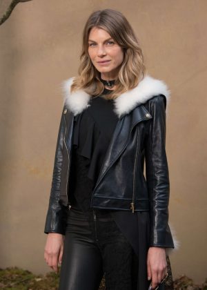 Angela Lindvall - Chanel Fashion Show 2018 in Paris