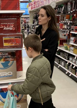 Angelina Jolie - Christmas Shopping at Target in West Hollywood
