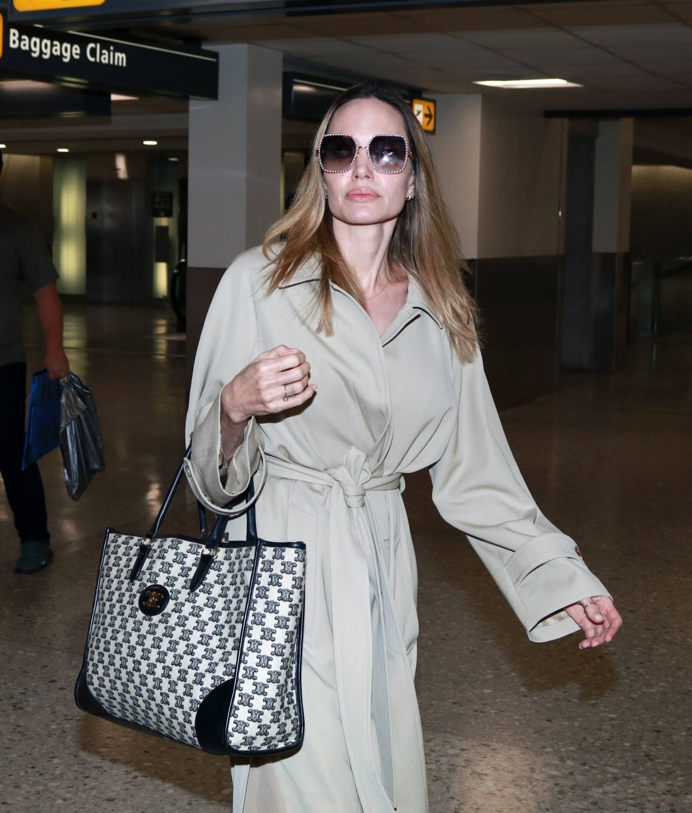 Angelina Jolie 2023 : Angelina Jolie – Pictured at Dulles Airport in Washington-01