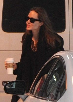 Angelina Jolie - Return to her hotel in New York