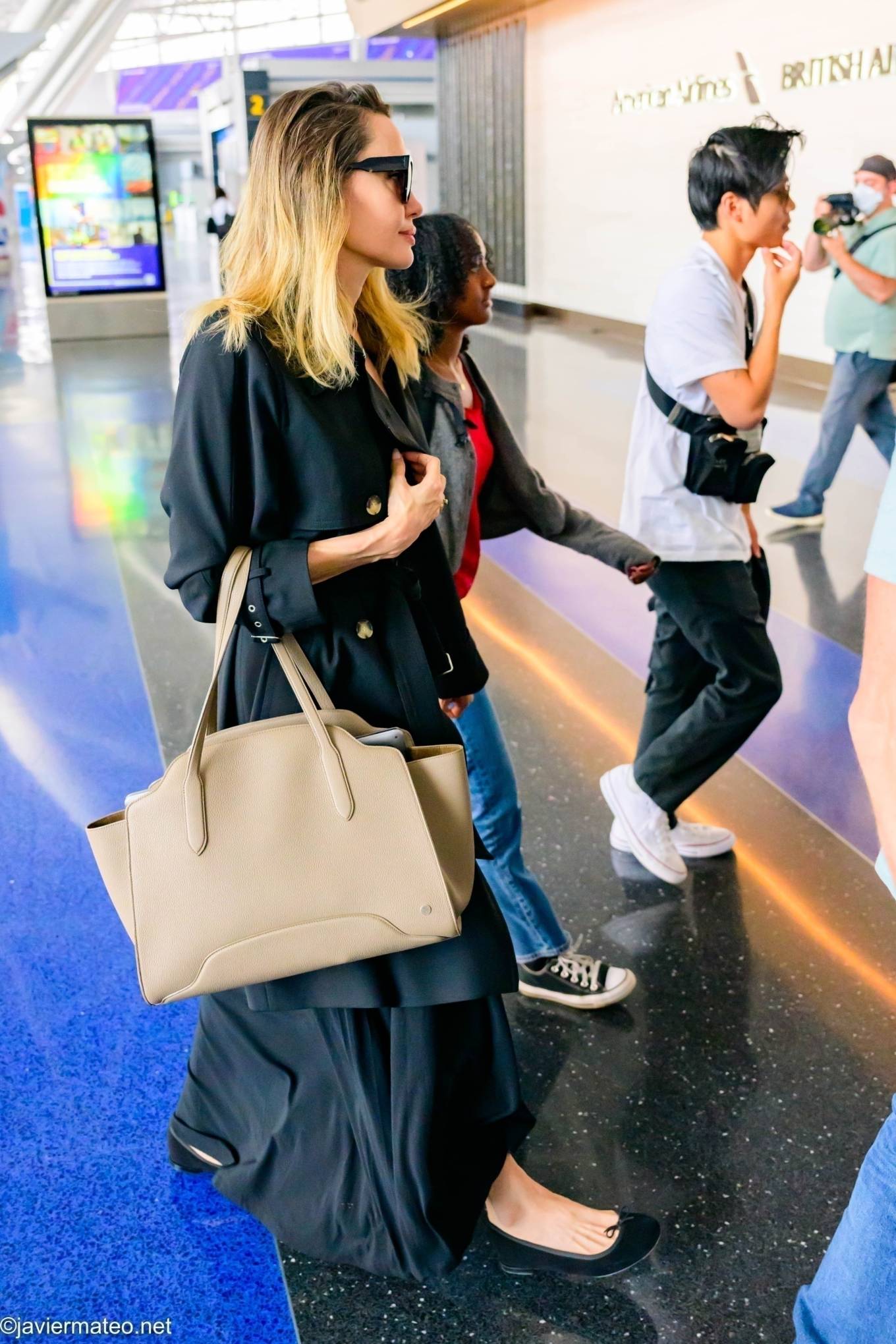 Angelina Jolie 2023 : Angelina Jolie – Seen with her children at JFK Airport in New York-15