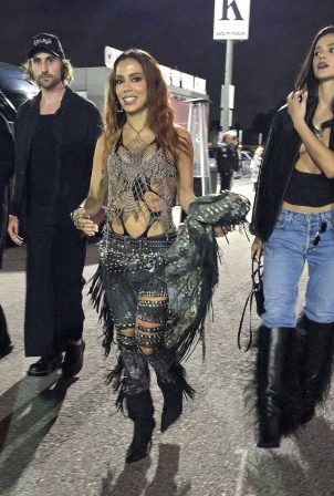 Anitta - Departs the Madonna concert with her model friends in Las Vegas