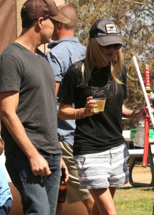 Anna Faris and Michael Barrett out in Los Angeles