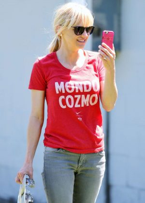 Anna Faris - Out in Vancouver