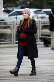 Anna Kendrick - Filming 'Love Life' in New York