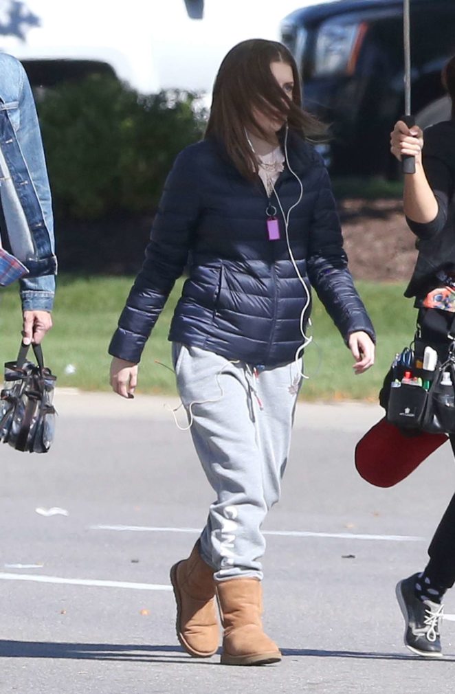 Anna Kendrick on set filming her new movie 'A Simple Favor' in Ontario