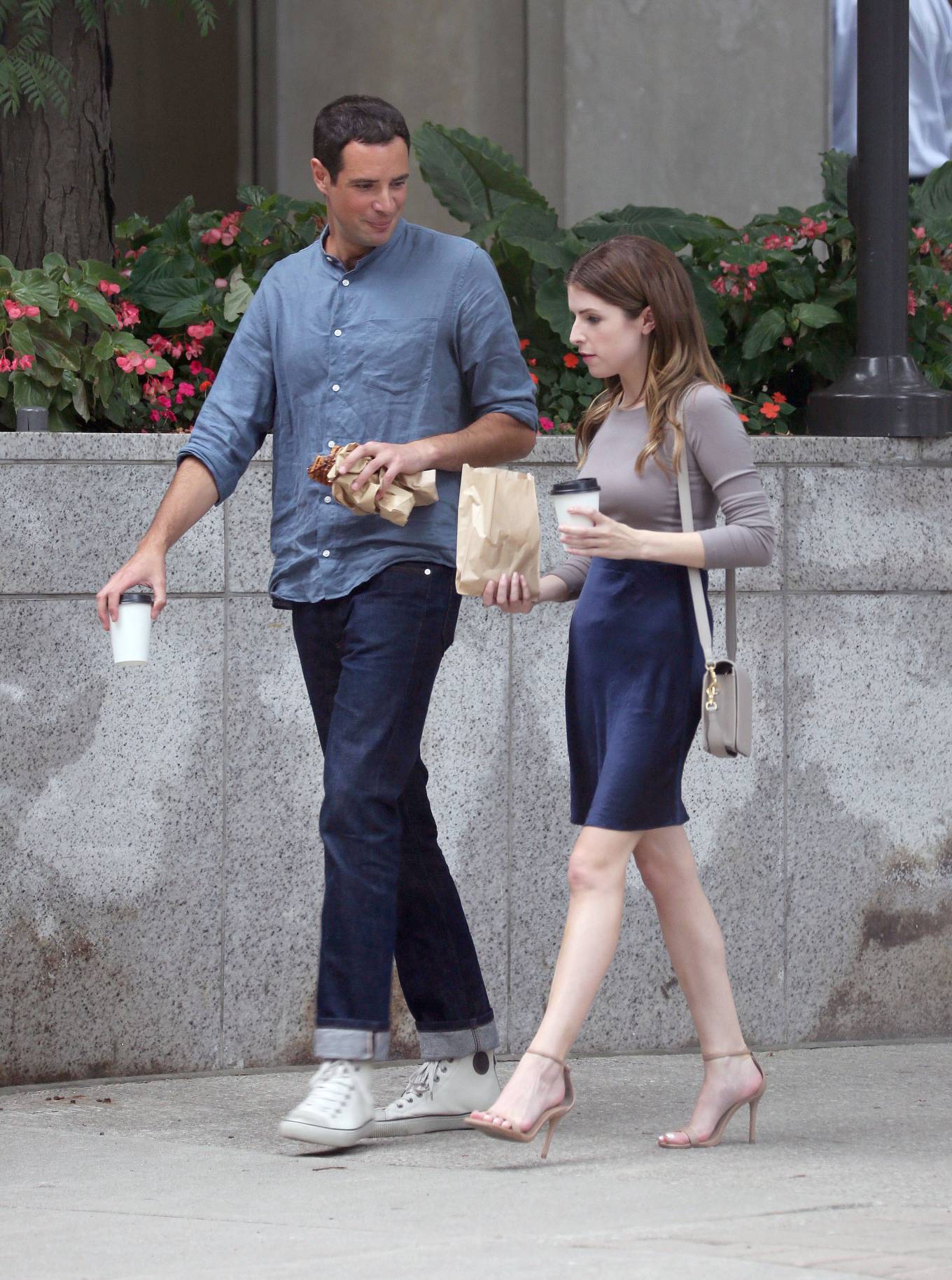 Anna Kendrick 2021 : Anna Kendrick – With Charlie Carrick on Set Filming Alice, Darling in Toronto-04