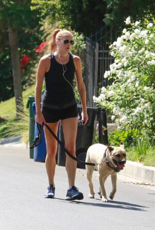 Anna Osceola - Walks her dog in Los Feliz