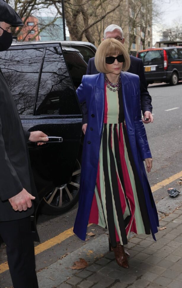 Anna Wintour - Arriving at the Erdem Fashion Show during 2022 London Fashion Week