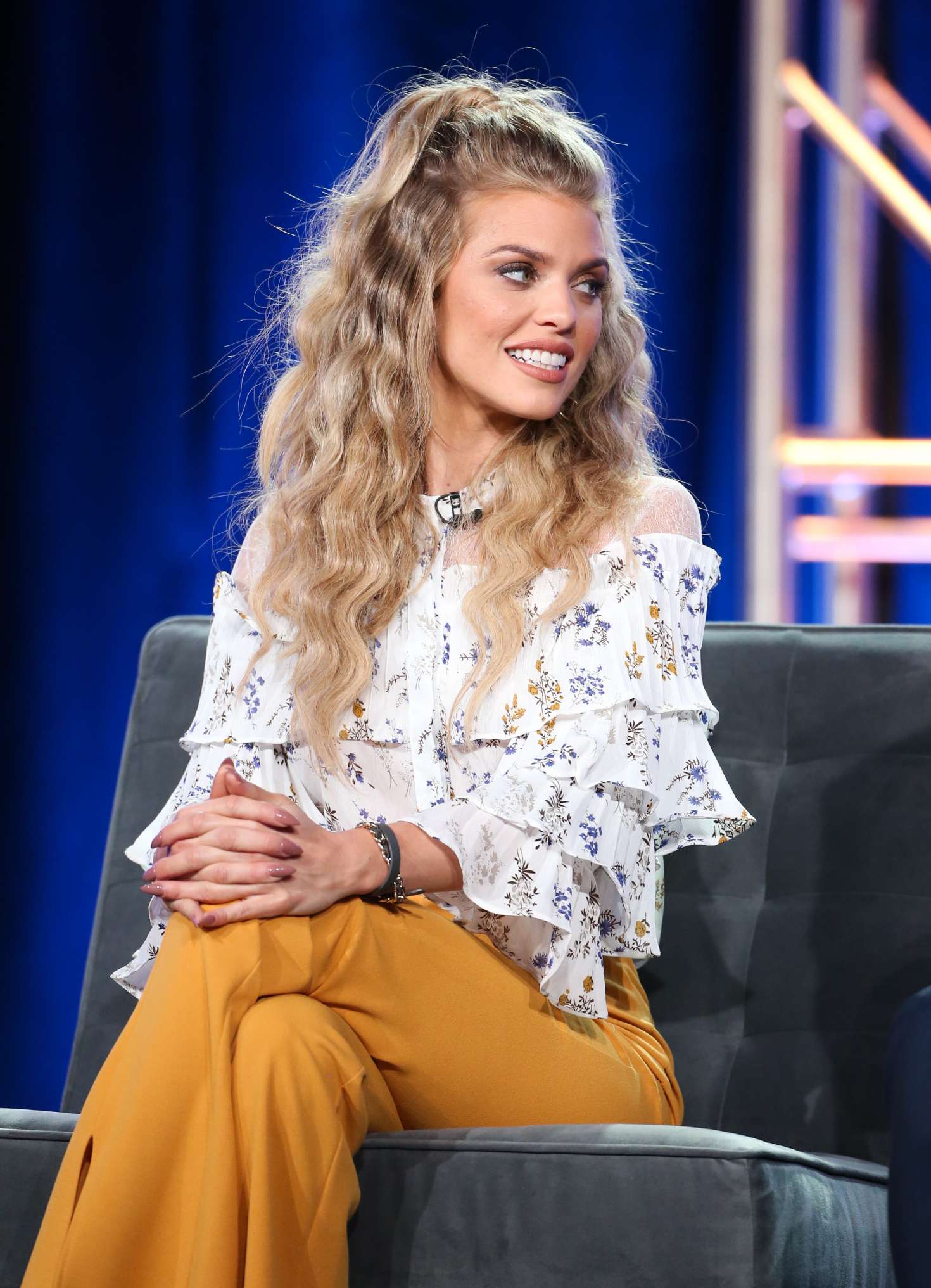 AnnaLynne McCord – POPTV ‘Let’s Get Physical’ TV Show Panel in LA – GotCeleb1470 x 2033