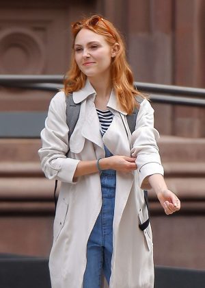 AnnaSophia Robb out in NYC