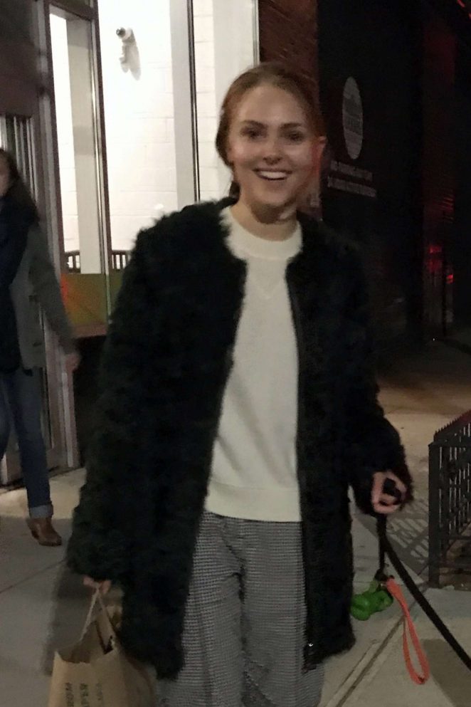 AnnaSophia Robb Shopping at Whole Foods in New York City