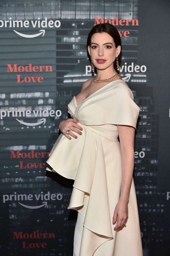Anne Hathaway - Amazon's Museum Of Modern Love in NYC