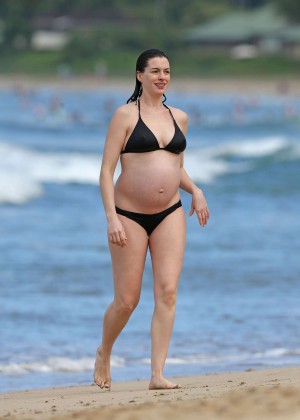 Anne Hathaway in Black Bikini in Hawaii