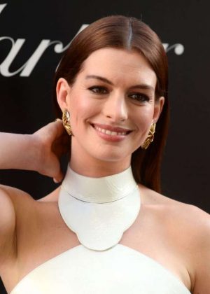 Anne Hathaway - Ocean’s 8 Premiere photocall In New York