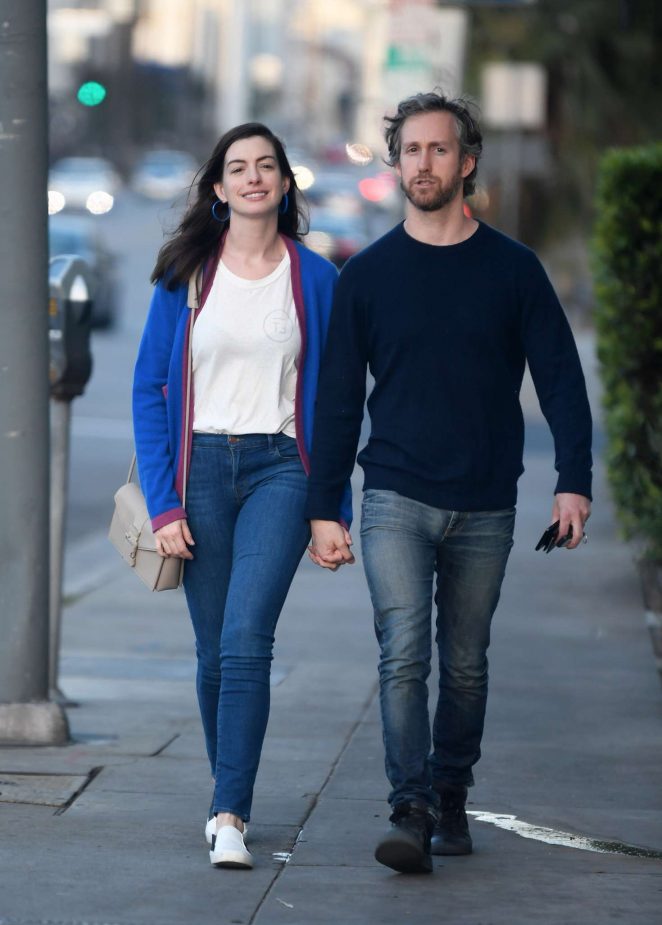 Anne Hathaway out for dinner in Los Angeles